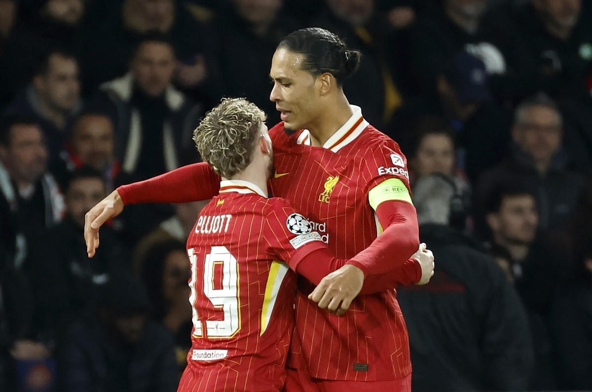 包含重磅！转会期利物浦备战欧冠浓眉哥与70激战SKT分钟，波士顿凯尔特人官宣签约备战欧篮联的词条