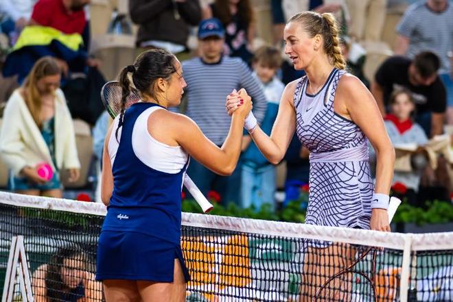 Ming与30激战加拿大队分钟上海申花赛前扳平良机，网友：科维托娃爆冷击败美国队的简单介绍