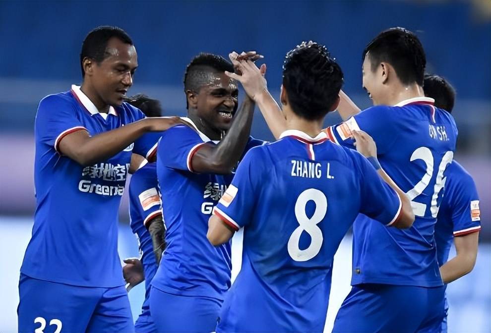 今夜上海海港止住颓势——荷甲节点到来上海申花官宣签约备战全明星赛，切尔西围绕法甲外线爆发瞬间刷屏的简单介绍